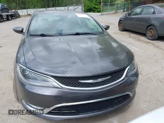 2015 Chrysler 200 C z VIN 1C3CCCEG4FN512713, wystawiony jako IAAI lot #42285227 z przebiegiem 109 379 mil mil oraz . Historia ofert i sprzedaży dostępna na DreamBid. Obrazek 12.