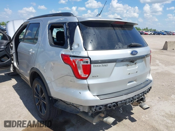 2018 Ford Explorer XLT z VIN 1FM5K7D87JGA54926, wystawiony jako IAAI lot #42088449 z przebiegiem 247 391 mil mil oraz . Historia ofert i sprzedaży dostępna na DreamBid. Obrazek 18.