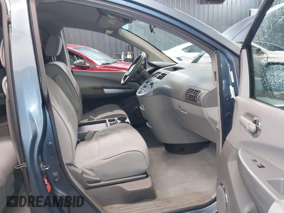 2008 Nissan Quest SL with VIN 5N1BV28U68N118044, listed as a IAAI auction lot 41311739 with 87,066 mi miles. Bid and sale history available at carsss.com. Image 5.