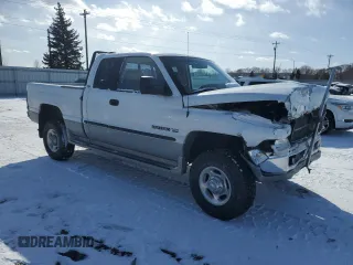 2000 Dodge Ram 2500 with VIN 1B7KF23W4YJ137421, listed as a Copart auction lot 44046975 with 136,850 mi miles and Salvage Title. Bid and sale history available at carsss.com. Image 4.