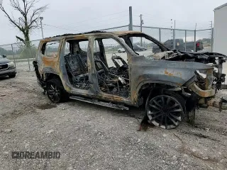 2022 Jeep Wagoneer Series II z VIN 1C4SJVBT0NS165195, wystawiony jako Copart lot #56209585 z przebiegiem Nie podano mil oraz Nie do naprawy • Non repairable. Historia ofert i sprzedaży dostępna na DreamBid. Obrazek 13.