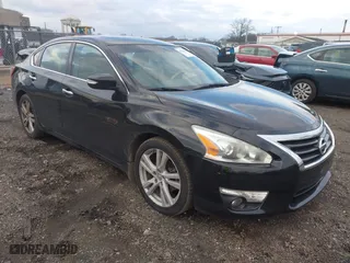 2013 Nissan Altima 3.5 SL with VIN 1N4BL3AP1DC118307, listed as a IAAI auction lot 41235680 with 131,079 mi miles. Bid and sale history available at carsss.com. Image 1.