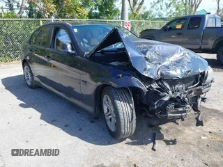 2008 BMW 3 Series 328xi z VIN WBAVC93538K056827, wystawiony jako IAAI lot #41646425 z przebiegiem Nie podano mil oraz . Historia ofert i sprzedaży dostępna na DreamBid. Obrazek 11.