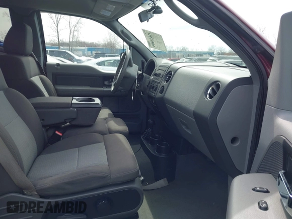 2005 Ford F-150 STX with VIN 1FTRX14W35FA49074, listed as a IAAI auction lot 41833989 with 267,664 mi miles. Bid and sale history available at carsss.com. Image 5.
