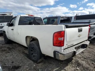 2007 Chevrolet Silverado 1500 Work Truck with VIN 1GCEC14C27E529602, listed as a Copart auction lot 48211635 with 329,917 mi miles and Salvage Title. Bid and sale history available at carsss.com. Image 2.