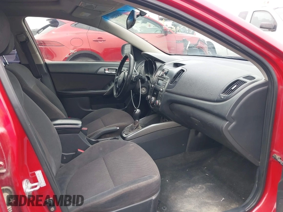 2013 Kia Forte SX с VIN KNAFW5A36D5658880, выставлен на аукционе IAAI как лот 42432259 с пробегом 176 721 миль миль и . История ставок и продаж доступна на DreamBid. Изображение 5.