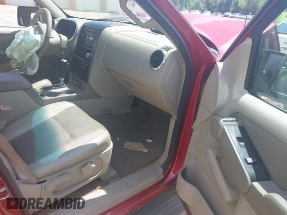 2007 Ford Explorer XLT z VIN 1FMEU73E77UB16711, wystawiony jako IAAI lot #42544695 z przebiegiem 229 462 mil mil oraz . Historia ofert i sprzedaży dostępna na DreamBid. Obrazek 5.