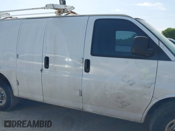 2020 Chevrolet Express Cargo with VIN 1GCWGAFP0L1161172, listed as a IAAI auction lot 42135101 with 130,189 mi miles and . Bid and sale history available at DreamBid. Image 13.