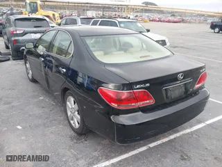 2005 Lexus ES 330 with VIN JTHBA30G055134407, listed as a IAAI auction lot 41777575 with 104,468 mi miles. Bid and sale history available at carsss.com. Image 3.