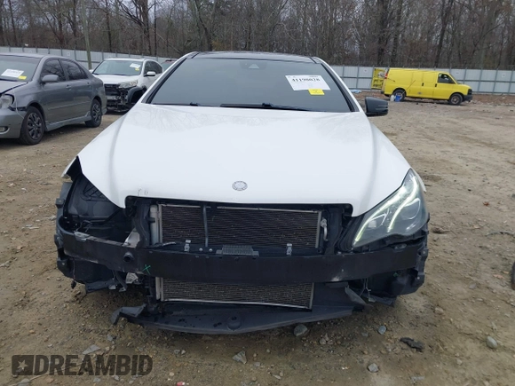 2016 Mercedes-Benz E-Class E 400 with VIN WDDKJ6HB0GF344004, listed as a IAAI auction lot 41198028 with 81,582 mi miles. Bid and sale history available at carsss.com. Image 6.