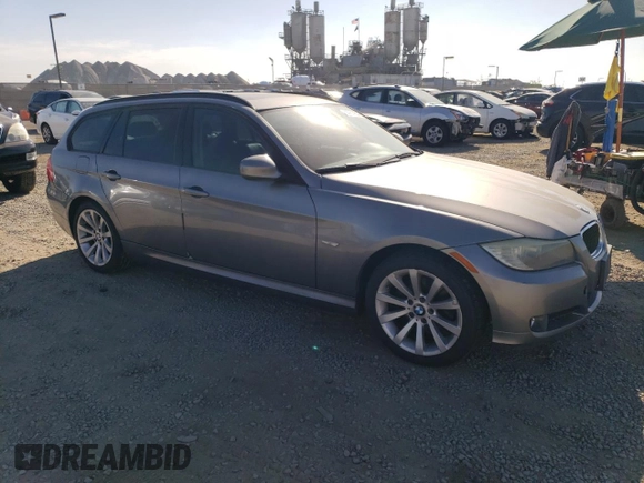 2011 BMW 3 Series 328i with VIN WBAUT9C52BA191581, listed as a Copart auction lot 82901954 with 164,378 mi miles and Clean title. Bid and sale history available at DreamBid. Image 4.