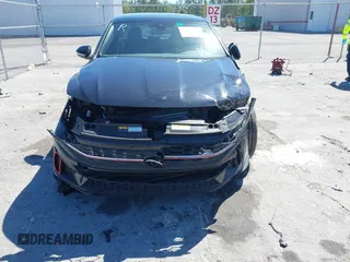 2024 Volkswagen Jetta GLI Autobahn with VIN 3VW1T7BU9RM050889, listed as a IAAI auction lot 41741652 with 5,275 mi miles and . Bid and sale history available at DreamBid. Image 6.