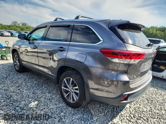 2017 Toyota Highlander XLE with VIN 5TDJZRFH7HS468912, listed as a Copart auction lot 62821955 with 79,331 mi miles and Salvage title. Bid and sale history available at DreamBid. Image 2.
