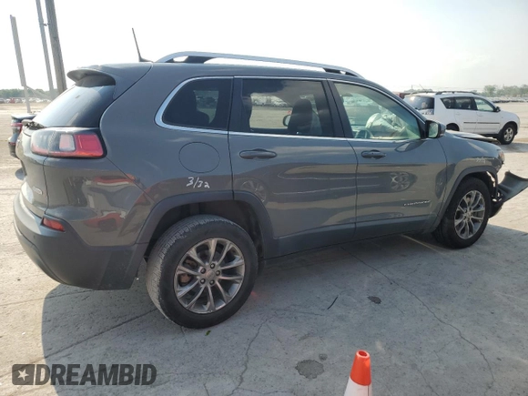 2019 Jeep Cherokee Latitude Plus с VIN 1C4PJLLB6KD381875, выставлен на аукционе Copart как лот 59106405 с пробегом 108 908 миль миль и Списание • Salvage title. История ставок и продаж доступна на DreamBid. Изображение 3.