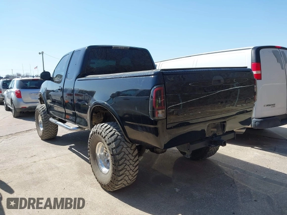 1998 Ford F-250 z VIN 1FTPX28L7WNA79621, wystawiony jako IAAI lot #41783554 z przebiegiem 254 342 mil mil oraz . Historia ofert i sprzedaży dostępna na DreamBid. Obrazek 3.