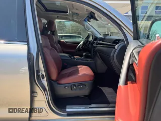 2017 Lexus LX 570 z VIN JTJHY7AX7H4244407, wystawiony jako Copart lot #56943755 z przebiegiem 105 207 mil mil oraz Czysty tytuł • Clean title. Historia ofert i sprzedaży dostępna na DreamBid. Obrazek 5.