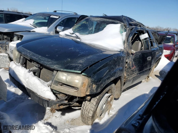 2002 Chevrolet TrailBlazer LS with VIN 1GNDT13S222530075, listed as a Copart auction lot 44366625 with 0 mi miles and Salvage Title. Bid and sale history available at carsss.com. Image 1.