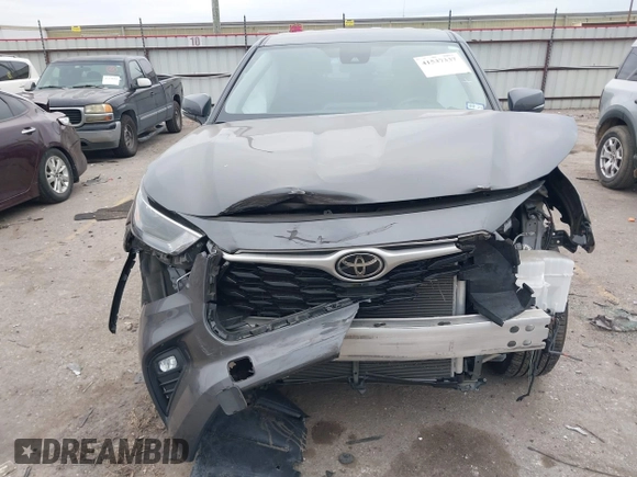 2023 Toyota Highlander L with VIN 5TDKDRAH0PS015840, listed as a IAAI auction lot 41537337 with 31,525 mi miles and . Bid and sale history available at DreamBid. Image 12.