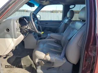 2000 Chevrolet Suburban LT with VIN 3GNFK16T4YG147769, listed as a Copart auction lot 49355295 with 267,164 mi miles and Clean Title. Bid and sale history available at carsss.com. Image 7.