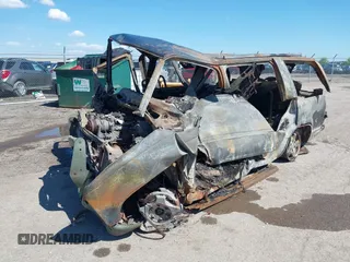 1999 Chevrolet Tahoe Z71 z VIN 1GNEK13R3XJ455517, wystawiony jako IAAI lot #39726972 z przebiegiem Nie podano mil oraz . Historia ofert i sprzedaży dostępna na DreamBid. Obrazek 2.