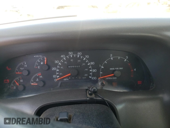 1999 Ford F-350 XL with VIN 1FDSF34F4XED15884, listed as a Copart auction lot 65783674 with 306,850 mi miles and Clean Title. Bid and sale history available at DreamBid. Image 9.