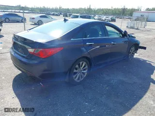 2012 Hyundai Sonata 2.4L Limited PZEV with VIN 5NPEC4AC3CH441240, listed as a IAAI auction lot 41882232 with 200,245 mi miles. Bid and sale history available at carsss.com. Image 4.