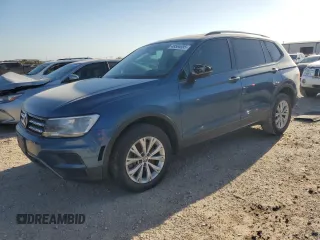 2020 Volkswagen Tiguan S z VIN 3VV1B7AX2LM059587, wystawiony jako Copart lot #48564695 z przebiegiem 178 661 mil mil oraz Czysty tytuł • Clean title. Historia ofert i sprzedaży dostępna na DreamBid. Obrazek 1.