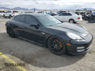 2011 Porsche Panamera z VIN WP0AA2A7XBL014899, wystawiony jako Copart lot #51489215 z przebiegiem 112 585 mil mil oraz Szkoda całkowita • Salvage title. Historia ofert i sprzedaży dostępna na DreamBid. Obrazek 4.