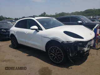 2017 Porsche Macan S with VIN WP1AB2A57HLB10136, listed as a Copart auction lot 60309345 with 90,009 mi miles and Salvage title. Bid and sale history available at DreamBid. Image 4.
