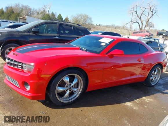 2010 Chevrolet Camaro 2SS z VIN 2G1FK1EJ0A9155885, wystawiony jako IAAI lot #41792691 z przebiegiem 147 389 mil mil oraz . Historia ofert i sprzedaży dostępna na DreamBid. Obrazek 14.
