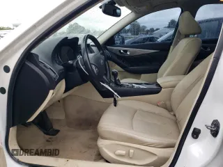 2015 Infiniti Q50 Premium z VIN JN1BV7AR9FM396109, wystawiony jako Copart lot #58215035 z przebiegiem 134 482 mil mil oraz Szkody całkowita. Historia ofert i sprzedaży dostępna na DreamBid. Obrazek 7.