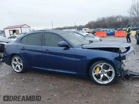 2019 Alfa Romeo Giulia Ti z VIN ZARFANBN8K7601203, wystawiony jako IAAI lot #41206418 z przebiegiem 4 000 mil mil oraz . Historia ofert i sprzedaży dostępna na DreamBid. Obrazek 14.