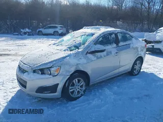 2012 Chevrolet Sonic LS z VIN 1G1JA5SH3C4149011, wystawiony jako IAAI lot #41380769 z przebiegiem 167 843 mil mil oraz . Historia ofert i sprzedaży dostępna na DreamBid. Obrazek 2.