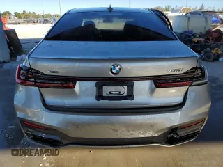 2022 BMW 7 Series 750i xDrive z VIN WBA7U2C01NCK62283, wystawiony jako Copart lot #83007534 z przebiegiem Nie podano mil oraz Szkoda całkowita • Salvage title. Historia ofert i sprzedaży dostępna na DreamBid. Obrazek 6.