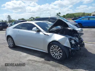 2012 Cadillac CTS Performance z VIN 1G6DJ1E35C0126272, wystawiony jako IAAI lot #39302795 z przebiegiem 104 360 mil mil oraz . Historia ofert i sprzedaży dostępna na DreamBid. Obrazek 1.