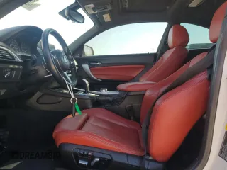 2017 BMW M2 z VIN WBA2G1C54HV638779, wystawiony jako Copart lot #82684934 z przebiegiem Nie podano mil oraz Nie do naprawy • Non repairable. Historia ofert i sprzedaży dostępna na DreamBid. Obrazek 7.