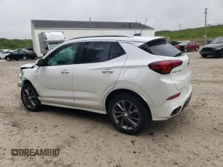 2022 Buick Encore GX Select z VIN KL4MMDSL1NB145896, wystawiony jako Copart lot #58704025 z przebiegiem 14 108 mil mil oraz Szkoda całkowita • Salvage title. Historia ofert i sprzedaży dostępna na DreamBid. Obrazek 2.