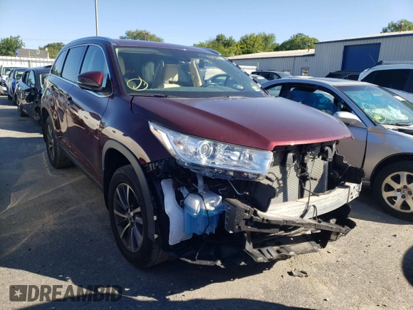 2019 Toyota Highlander SE with VIN 5TDJZRFH5KS983821, listed as a Copart auction lot 57510922 with 21,774 mi miles and Salvage title. Bid and sale history available at DreamBid. Image 1.