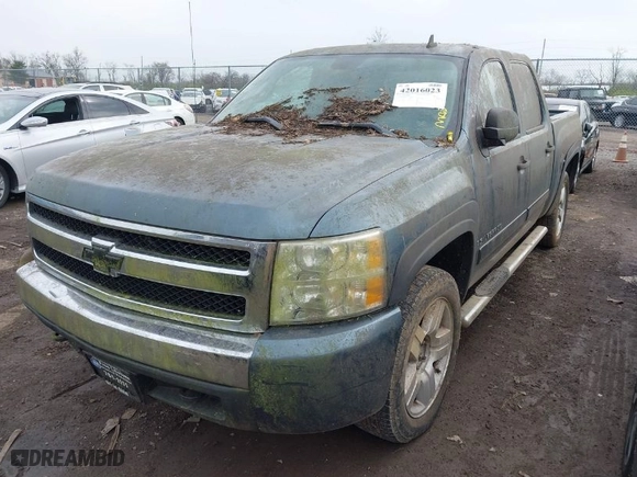 2008 Chevrolet Silverado 1500 LT w/1LT with VIN 2GCEK13J781284009, listed as a IAAI auction lot 42016023 with 152,782 mi miles. Bid and sale history available at carsss.com. Image 2.