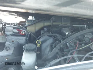 2002 Ford Mustang GT Deluxe z VIN 1FAFP45X92F229236, wystawiony jako IAAI lot #42565552 z przebiegiem 122 504 mil mil oraz . Historia ofert i sprzedaży dostępna na DreamBid. Obrazek 20.