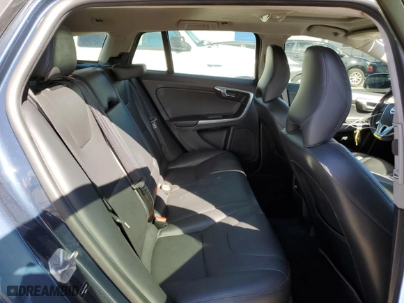2015 Volvo V60 T5 Premier with VIN YV1612SK3F1219761, listed as a Copart auction lot 44059224 with 71,938 mi miles. Bid and sale history available at carsss.com. Image 10.