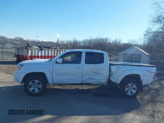 2009 Toyota Tacoma z VIN 5TEMU52N99Z621200, wystawiony jako IAAI lot #41318515 z przebiegiem 157 034 mil mil oraz . Historia ofert i sprzedaży dostępna na DreamBid. Obrazek 14.