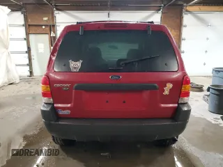 2004 Ford Escape XLT z VIN 1FMYU03164KA62973, wystawiony jako Copart lot #57392315 z przebiegiem 90 229 mil mil oraz Szkoda całkowita • Salvage title. Historia ofert i sprzedaży dostępna na DreamBid. Obrazek 6.