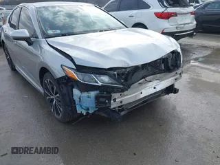 2020 Toyota Camry SE with VIN 4T1G11AK0LU978895, listed as a IAAI auction lot 41686039 with 106,413 mi miles. Bid and sale history available at carsss.com. Image 17.