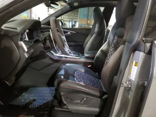 2023 Audi RS Q8 z VIN WU1ARBF15PD013337, wystawiony jako Copart lot #51089565 z przebiegiem 23 470 mil mil oraz Czysty tytuł • Clean title. Historia ofert i sprzedaży dostępna na DreamBid. Obrazek 7.
