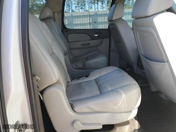 2007 Chevrolet Suburban LTZ with VIN 1GNFC16097J313249, listed as a Copart auction lot 42531285 with 211,780 mi miles and Salvage Title. Bid and sale history available at carsss.com. Image 11.
