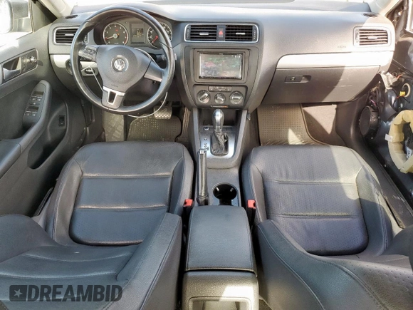 2013 Volkswagen Jetta SE с VIN 3VWDP7AJ7DM397879, выставлен на аукционе Copart как лот 62449575 с пробегом 88 237 миль миль и Списание • Salvage title. История ставок и продаж доступна на DreamBid. Изображение 8.