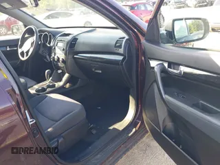 2013 Kia Sorento LX with VIN 5XYKT3A14DG394689, listed as a IAAI auction lot 42646381 with 76,523 mi miles and . Bid and sale history available at DreamBid. Image 5.