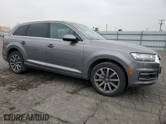 2017 Audi Q7 Premium Plus with VIN WA1LAAF72HD009222, listed as a Copart auction lot 55441265 with 98,482 mi miles and Clean Title. Bid and sale history available at DreamBid. Image 4.