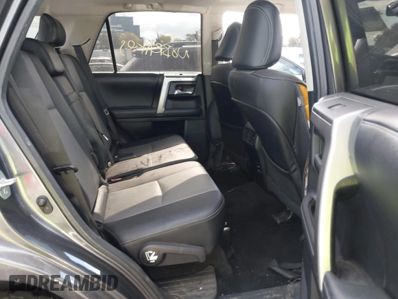 2018 Toyota 4Runner SR5 with VIN JTEBU5JR7J5606564, listed as a IAAI auction lot 41408904 with 149,936 mi miles. Bid and sale history available at carsss.com. Image 8.